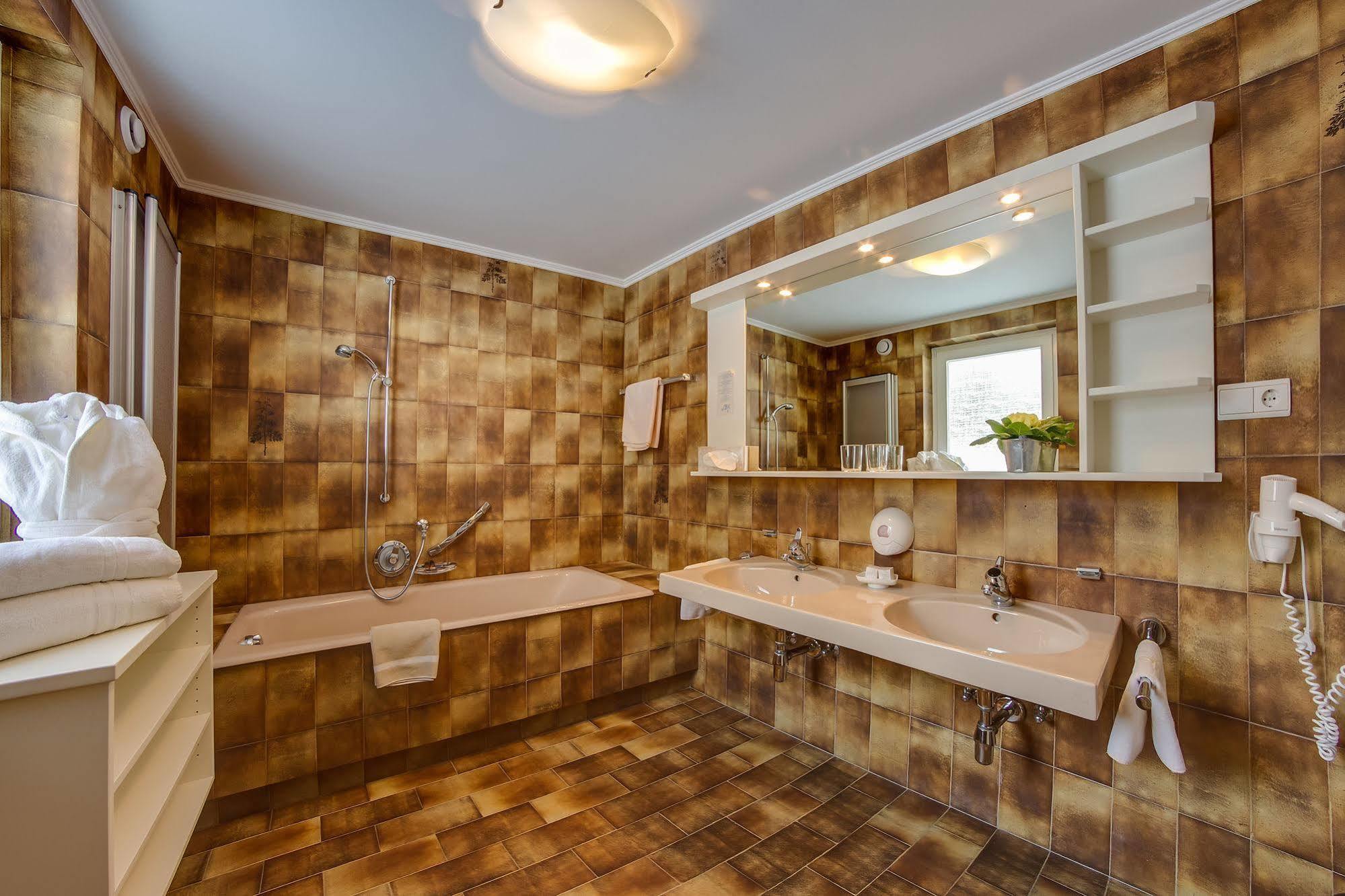 Hotel Berger Superior Riva di Tures Luaran gambar