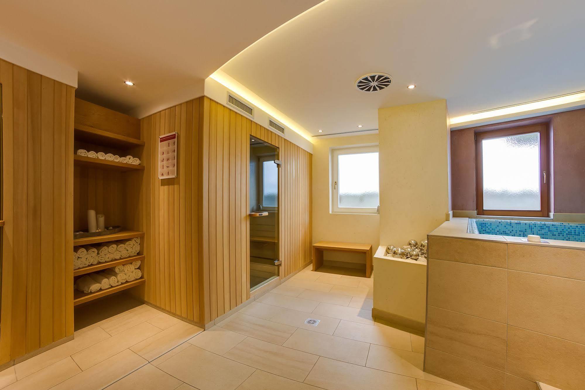 Hotel Berger Superior Riva di Tures Luaran gambar